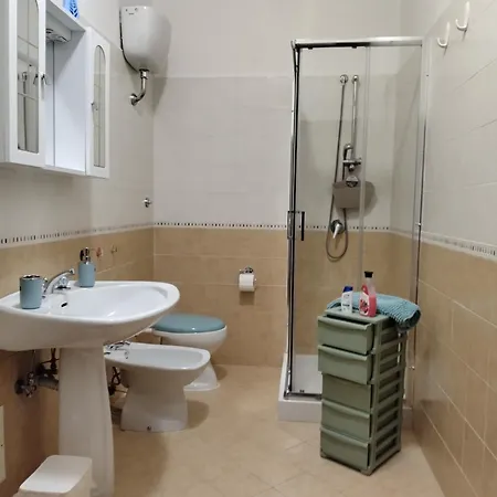 Nunzia - Indipendente 85 Mq - Bagno Privato - Aria Condizionata *
